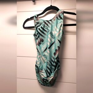 MotionWear Leotard Petite adult